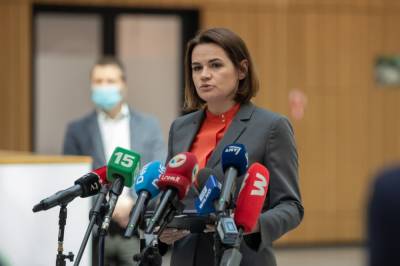 Роман Протасевич - Светлана Тихановская - София Сапега - Тихановская призвала международное сообщество отреагировать на задержание Протасевича - naviny.by - Минск