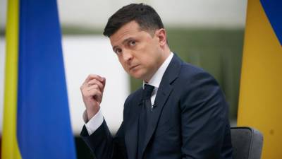 Владимир Зеленский - Арсен Аваков - Алексей Данилов - Денис Шмыгаль - Дмитрий Кулеба - Зеленский поручил прекратить авиасообщение с Белоруссией - iz.ru
