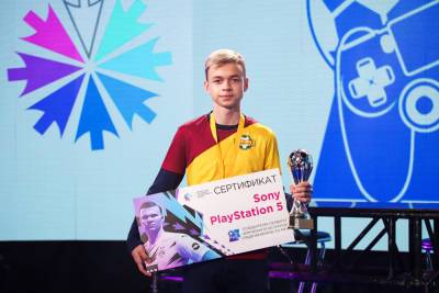Чемпионом первого в Беларуси кибертурнира среди юниоров по FIFA стал игрок футбольного клуба «Фаворит» - naviny.by