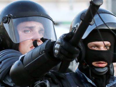 Александр Черников - Избиение протестующего головой о стену не признали поводом для уголовного дела в Воронеже - kasparov.ru - Воронеж