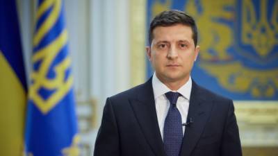 Владимир Зеленский - Денис Шмыгаль - Зеленский поручил правительству прекратить авиасообщение с Беларусью - svoboda.org - Англия - Лондон - Ирландия