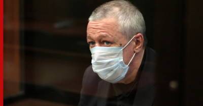 Михаил Ефремов - Алексей Мельников - "Ответственное дело": стало известно, чем занят Ефремов в колонии - profile.ru