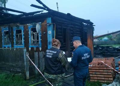 Многодетная семья с четырьмя малышами сгорела заживо в собственном доме в Удмуртии - province.ru - респ. Удмуртия