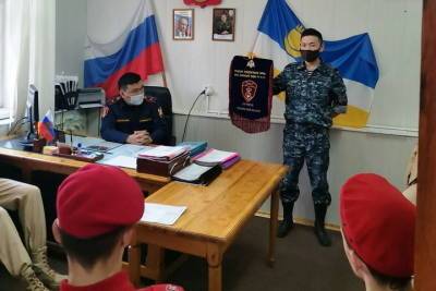 Росгвардия Бурятии распахнула двери для школьников и юнармейцев - ulan.mk.ru - респ.Бурятия