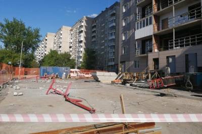 СК возбудил дело после падения люльки с рабочими на стройке в Новосибирске - tayga.info - Новосибирск - Новосибирская обл.
