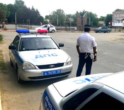 В Астрахани на видео попали кадры погони сотрудников ДПС за пьяным мотоциклистом - astrakhanfm.ru - Астрахань
