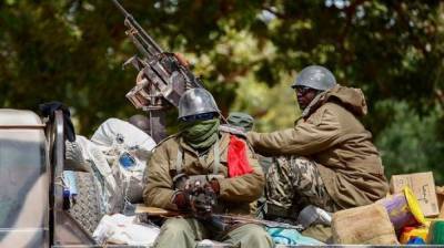 В Мали предпринята еще одна попытка госпереворота: военные арестовали руководство страны и министра обороны - lenta.ua - Мали - Бамако