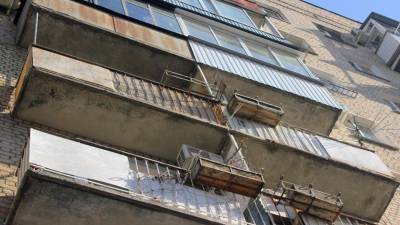 Жительница Саратова погибла в результате падения с высоты десятого этажа - runews24.ru - Саратов