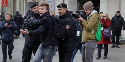 Ольга Чемоданова - Роман Протасевич - Софья Сапега - Белорусские СМИ показали видео с задержанным блогером. Он дает «признательные показания» - detaly.co.il - Минск