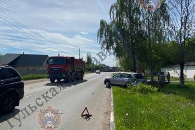 В Туле на улице Кутузова MAN врезался в Volkswagen Tiguan - tula.mk.ru - Тула