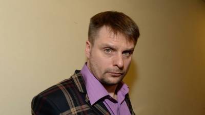«Убежал от меня»: Роман с участницей «Фабрики звезд» доставил Носику крупные проблемы - 5-tv.ru