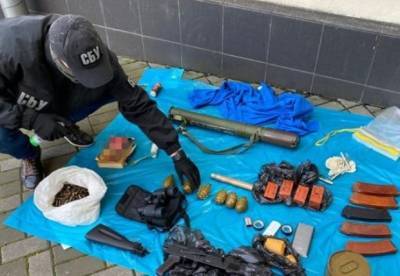 В центре Киева выявили арсенал оружия - facenews.ua - Киев