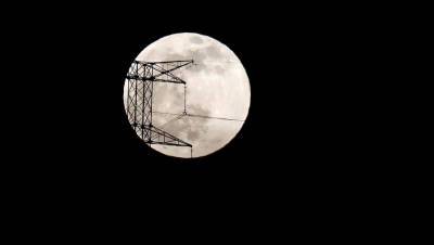 Владимир Сурдин - В России можно будет наблюдать редкое лунное затмение - gazeta.ru