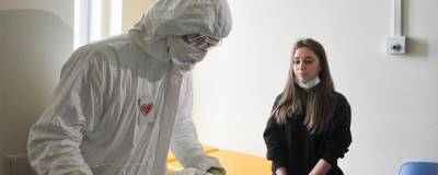 В России выявлено менее 8000 новых случаев заражения COVID-19 - runews24.ru - Москва
