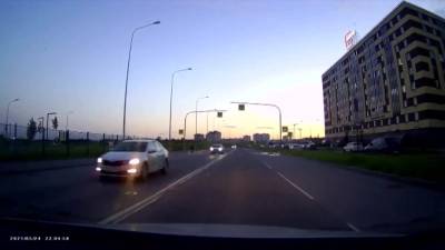 Водитель желтой иномарки сбил пешехода в Кудрово - piter.tv - Санкт-Петербург