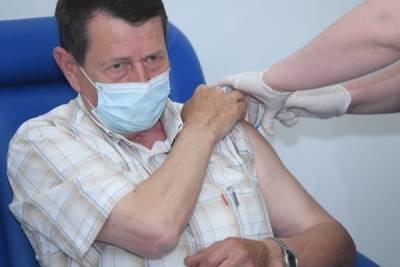 Вадим Покровский - Академик РАН допустил вакцинацию россиян от COVID-19 каждые три месяца - govoritmoskva.ru - Москва
