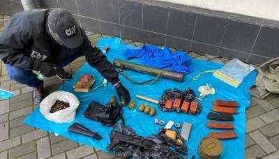 В центре Киева обнаружен схрон оружия - news-front.info - Киев