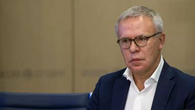 Вячеслав Фетисов - Фетисов назвал беспределом снятие флага федерации хоккея в Риге - russian.rt.com - Рига