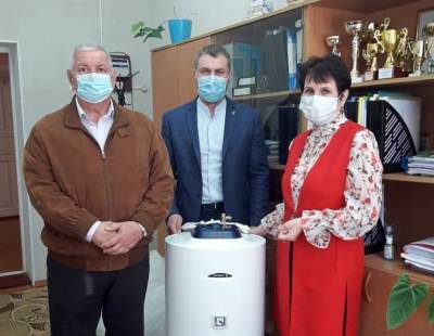 Депутаты Смоленской облдумы закупили бойлеры в сельские школы - rabochy-put.ru - Смоленск