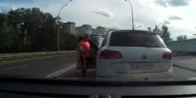 Антон Геращенко - Роман Романюта избил людей и авто битой в Киеве - Фото и видео момента - ТЕЛЕГРАФ - telegraf.com.ua - Киев