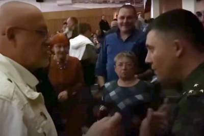В Крыму оборвали показ фильма «Ополченочка» кадрами про воинов АТО - real-vin.com - Москва - Крым - Севастополь - ЛНР - Луганск
