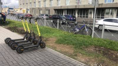 В Красносельском районе задержали самокатчика, сбившего женщину с ребёнком - piter.tv - Санкт-Петербург
