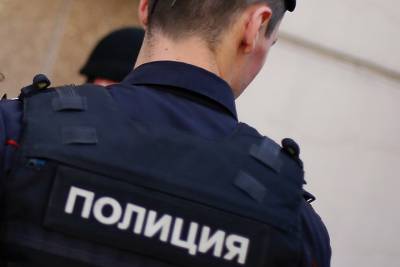 Полиция изъяла револьвер и наркотики у приезжего в ТиНАО - vm.ru - Москва