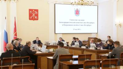 Александр Беглов - Образовательные учреждения Петербурга дооснастят системами безопасности - piter.tv - Санкт-Петербург - Петербург
