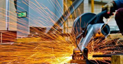 За апрель промышленное производство в России выросло на 7,2% - reendex.ru