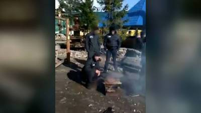 В ярославской колонии заключенные отпраздновали Пасху с шашлыками - vesti.ru - Ярославская обл.