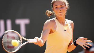 Наталья Вихлянцева - Roland Garros - Вихлянцева проиграла Томовой в квалификации Roland Garros - vesti.ru - Болгария