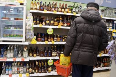 В Свердловской области магазины «Пятерочка» и «Перекресток» перестали продавать алкоголь - znak.com - Москва - Екатеринбург - Свердловская обл.