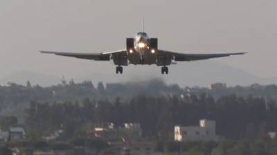Дальние бомбардировщики Ту-22М3 начали летать над Средиземным морем - iz.ru - Сирия - Израиль