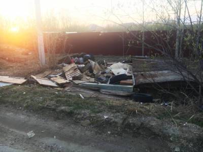 В Ухте год будут решать вопрос с уборкой рухнувшего гаража - bnkomi.ru - Ухты