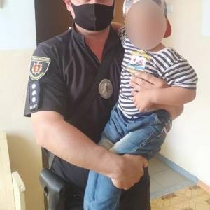 Еле держалась на ногах: в Мелитополе у пьяной матери изъяли ребенка. Фото - reporter-ua.com - Запорожская обл. - Мелитополь
