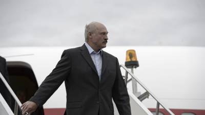 Александр Лукашенко - Лукашенко заявил, что сигнал о бомбе на борту Ryanair был из Швейцарии - svoboda.org - Швейцария - Вильнюс - Минск