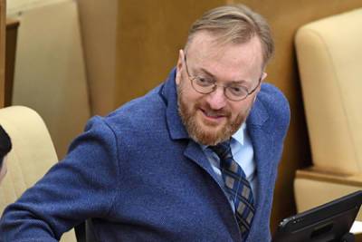 Виталий Милонов - Милонов придумал ответ на снятие флага России во время ЧМ по хоккею в Риге - lenta.ru - Москва - Рига - Латвия