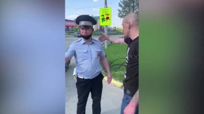 В ХМАО нетрезвый мужчина бросил в полицейского сто тысяч рублей - piter.tv - Югра