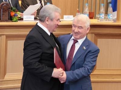 Борис Хохряков - 71-летний спикер думы ХМАО: после выборов парламент округа обновится на 30-50% - znak.com - Тюмень - Югра