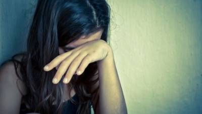 В Барнауле девочки-подростки изнасиловали школьницу и отправили видео ее матери - 5-tv.ru - Барнаул - Barnaul