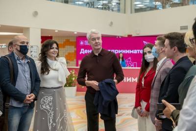 Сергей Собянин - Сергей Собянин предложил бизнесу Москвы создать план по защите клиентов от COVID-19 - vm.ru - Москва
