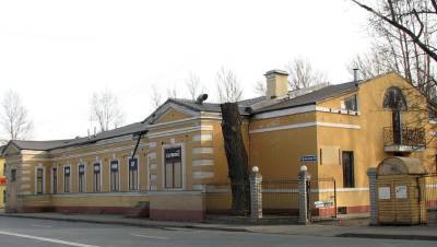 Отель с истекающим сроком годности разделил Градсовет - dp.ru
