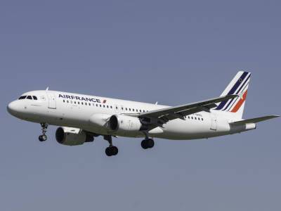 AirFrance отменила рейс в Москву из-за отказа РФ пропустить самолет в свое воздушное пространство. Это связывают с решением компании облетать Беларусь - gordonua.com - Москва - Россия - Париж