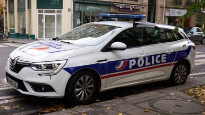 Самюэль Пати - Французские правоохранители задержали четырех россиян - inforeactor.ru - Париж - Тунис