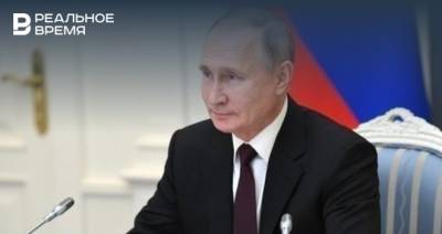 Владимир Путин - Дмитрий Медведев - Айсен Николаев - Путин: вакцинация от коронавируса не должна быть обязательной - realnoevremya.ru - респ. Саха