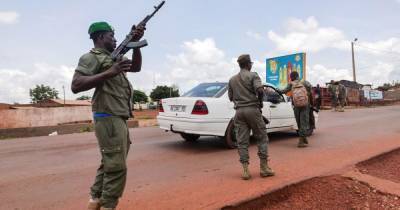 Госпереворот в Мали: временных президента и премьера освободят постепенно - tsn.ua - Мали