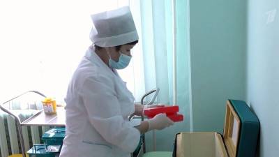 В российских регионах для маломобильных граждан организована вакцинация на дому - 1tv.ru - Чебоксары - респ. Кабардино-Балкария