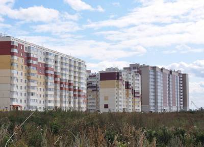 Соседи в Омске спасли маленького ребенка от падения из окна 12 этажа - province.ru - Омск - Омская обл.