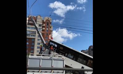 На Ленинском из-за ДТП изменились маршруты общественного транспорта - neva.today - Санкт-Петербург - Ленинск