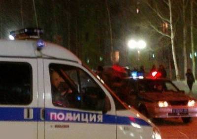 На тюменской набережной сгорел вагончик с кофе. Полиция отрабатывает версию поджога - znak.com - Тюмень